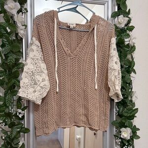 BiBi SZ S Tan Knit Hoodie with Cream Lace Sleeves NWOT